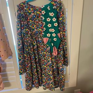Adorable like new Mini Boden dress and tights size 140 or 9-10